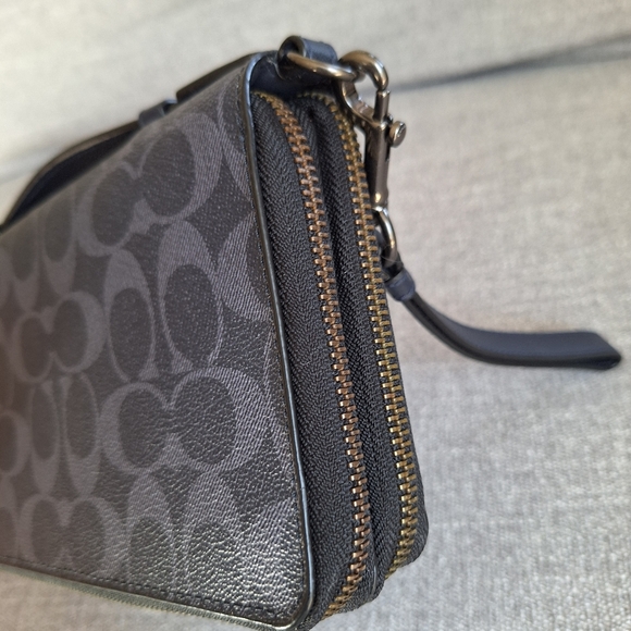 Coach Double Zip Travel Organizer In Signature Canvas NWT - Picture 4 of 12